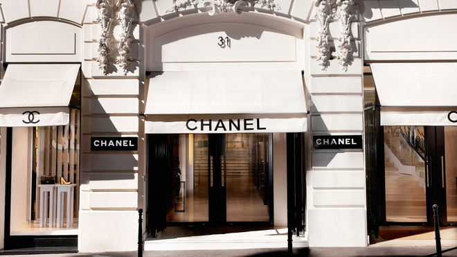 Sezane, Chanel, Zara, boutique, miroir